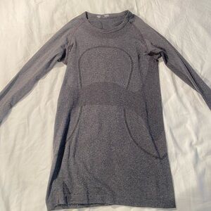 LULULEMON Swiftly Tech long-sleeve size 6